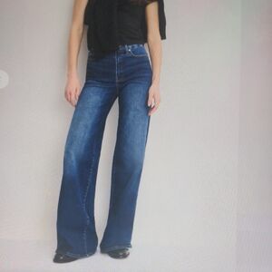 GOOD AMERICAN Good Waist Palazzo Jeans
